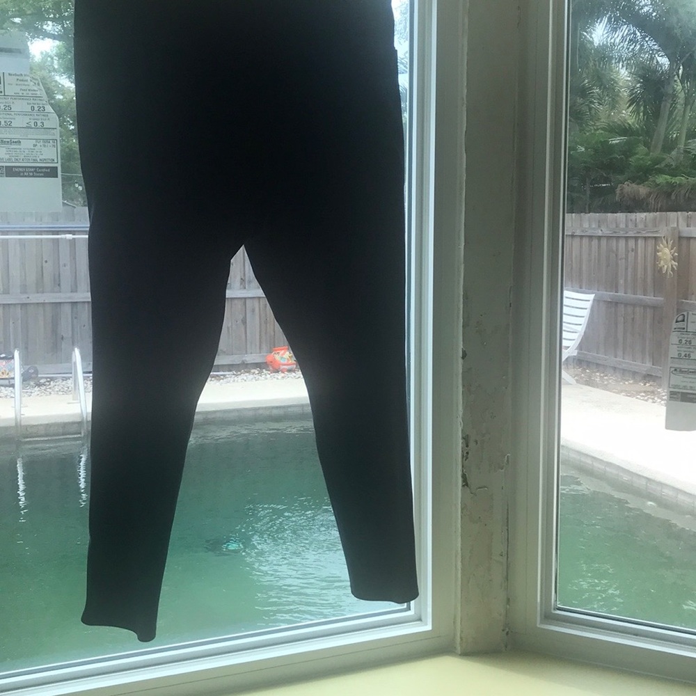 Zella Navy Leggings, size XXL, capri length, never worn & in great condition